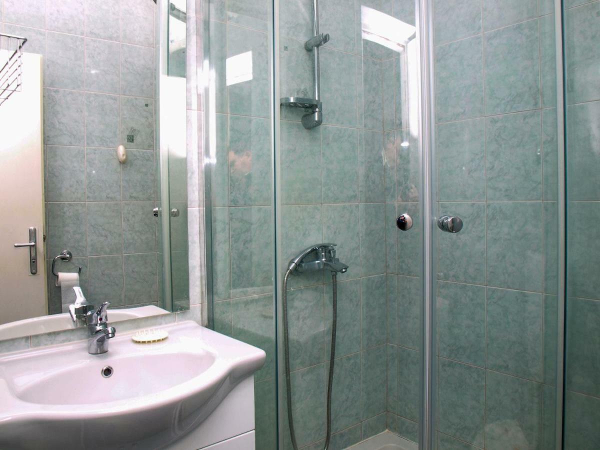 Vukovic Apartment Postira