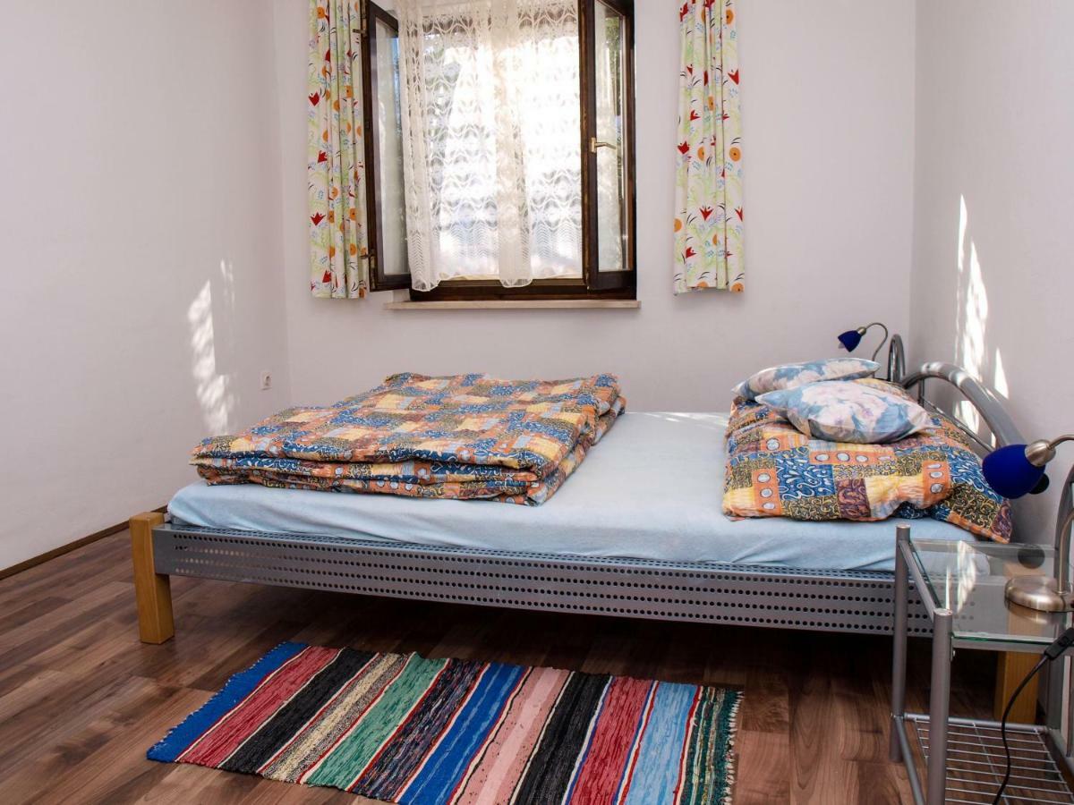 Vukovic Apartment Postira