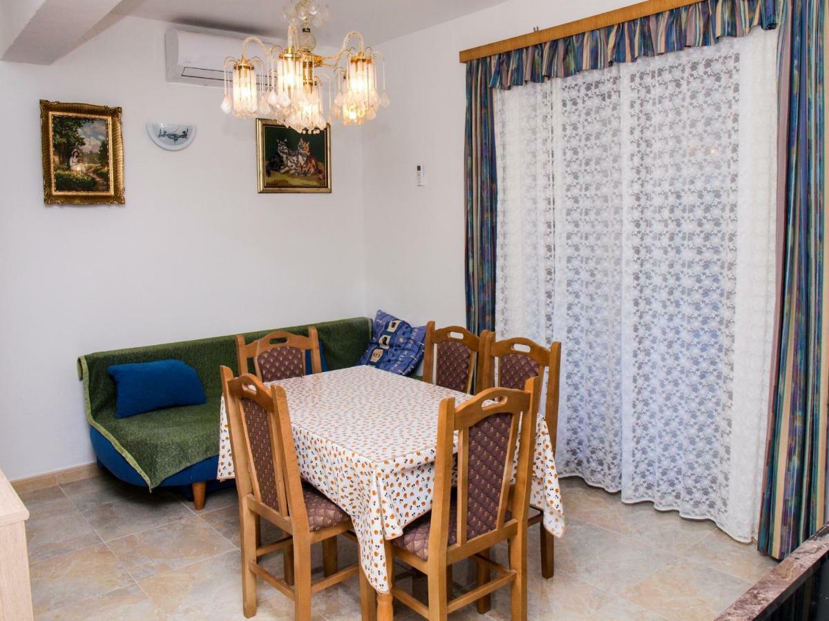 Vukovic Apartment
