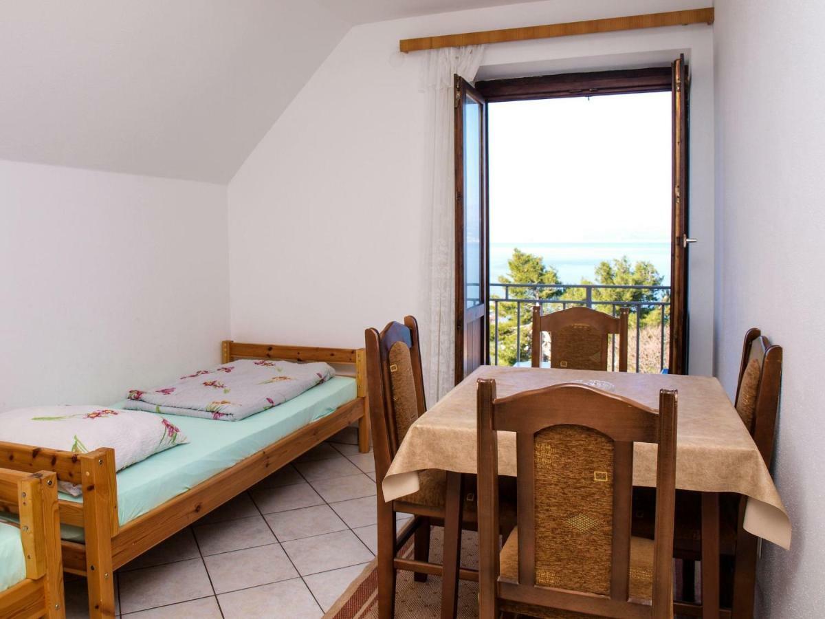 Vukovic Apartment Postira