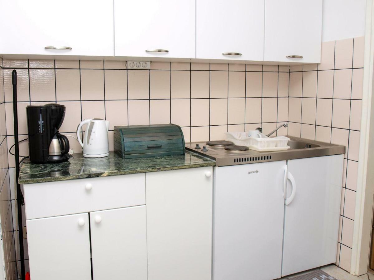 Vukovic Apartment Postira