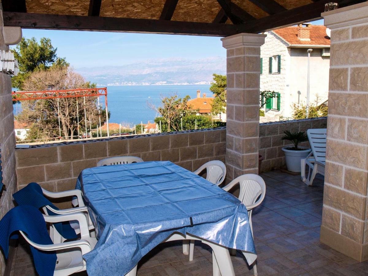 Vukovic Apartment Postira